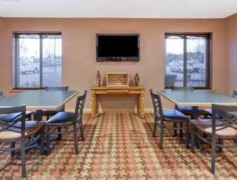 Hotel Super 8 By Wyndham In Cloverdale